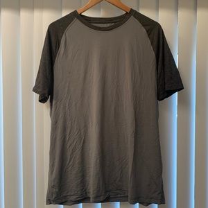 Lululemon Men’s workout shirt